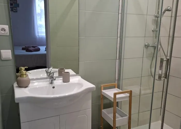 2 à 4 Personnes à L'orée De L'ouin Mauleon